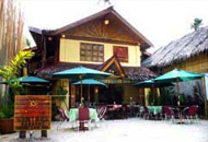 Hotelview: The Sun Village Beachfront Resort 